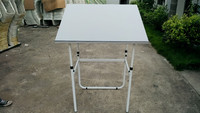 Table à Dessin Réglable en Hauteur au Design Simple avec Cadre Métallique Stable et Antirouille pour Étudiants