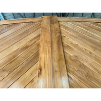 Puerta de entrada de madera maciza de estilo rústico automático Villa doble presión tratada con patrones de Chevron puerta principal de estilo abierto oscilante