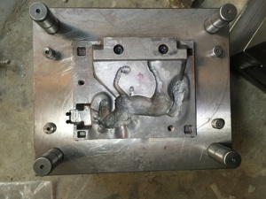 آلة حقن البلاستيك الصديقة للبيئة من ماركة ZHOUHUI لصناعة قوالب الحصان اللعبة، منتجات للتصدير - Product Image 5