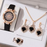 Coffret Cadeau Montre et Bijoux pour Femme Best-Seller – Montre Élégante à Cadran Floral et Ensemble d'Accessoires en Cristal en Forme de Cœur