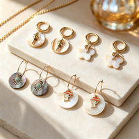 Boucles d'oreilles pendantes tendance en acier inoxydable plaqué or 18 carats PVD avec breloque coquillage soleil et perle, bijoux fantaisie pour femme, cadeau