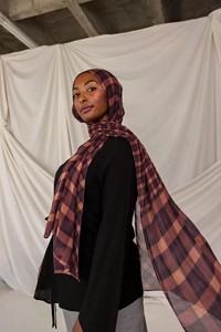 Voile musulman malaisien tendance à carreaux imprimés, doux et stylé, type Merrachi, en promotion - Product Image 4