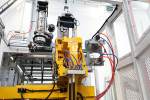 Машина для производства пластиковых бутылок для моющих средств с 1-2 полостями - Product Image 6