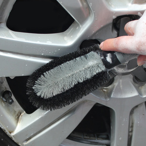 Cepillo de lavado de coches con mango curvo en forma de T, herramienta de limpieza de ruedas bicolor con alambre trenzado para limpiar el buje de la rueda - Product Image 2