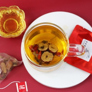 Té de Frutas Mixtas Qi <span class=keywords><strong>Blood</strong></span> Five Treasures, Longan, Dátil Rojo, Bayas de Goji, Ginseng, Té Negro, Bolsitas de Té Triangulares, Paquete de Prueba de Belleza - Product Image 1