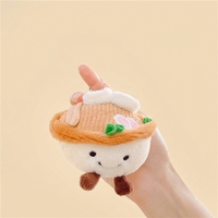 Porte-clés pendentif en peluche mignon en forme de bol de nouilles, jouet alimentaire en peluche avec décor de galette de poisson, pour accessoire de boutique, fourniture promotionnelle en gros