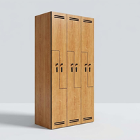 Casier compact en stratifié haute qualité Brikley, étanche, ignifuge, avec serrure à code, casier HPL pour salle de sport dans un club de golf