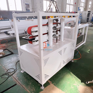 Línea de Extrusión de Perfiles Transparentes de PVC <span class=keywords><strong>HYD</strong></span>, Máquina Extrusora de un Solo Tornillo, Bomba, Motor, Control PLC, Motor Siemens - Product Image 5