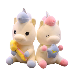 Stile di modo <span class=keywords><strong>unicorno</strong></span> <span class=keywords><strong>unicorno</strong></span> peluche carino <span class=keywords><strong>unicorno</strong></span> con il cuore del giocattolo della peluche <span class=keywords><strong>cuscino</strong></span> per i bambini - Product Image 3