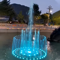 Fuente de Agua Comercial LED para Exteriores con Control de Programa, Música, Chorro Circular Alto, Acero Inoxidable, para Jardín, Estanque o Lago