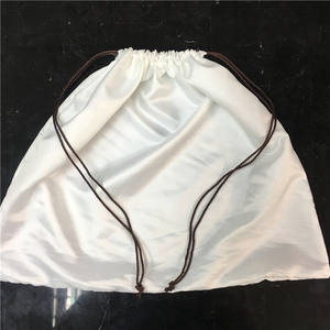 Роскошный большой многоразовый дорожный мешок-пыльник из гладкого атласа на шнурке для хранения белья и одежды - Product Image 2