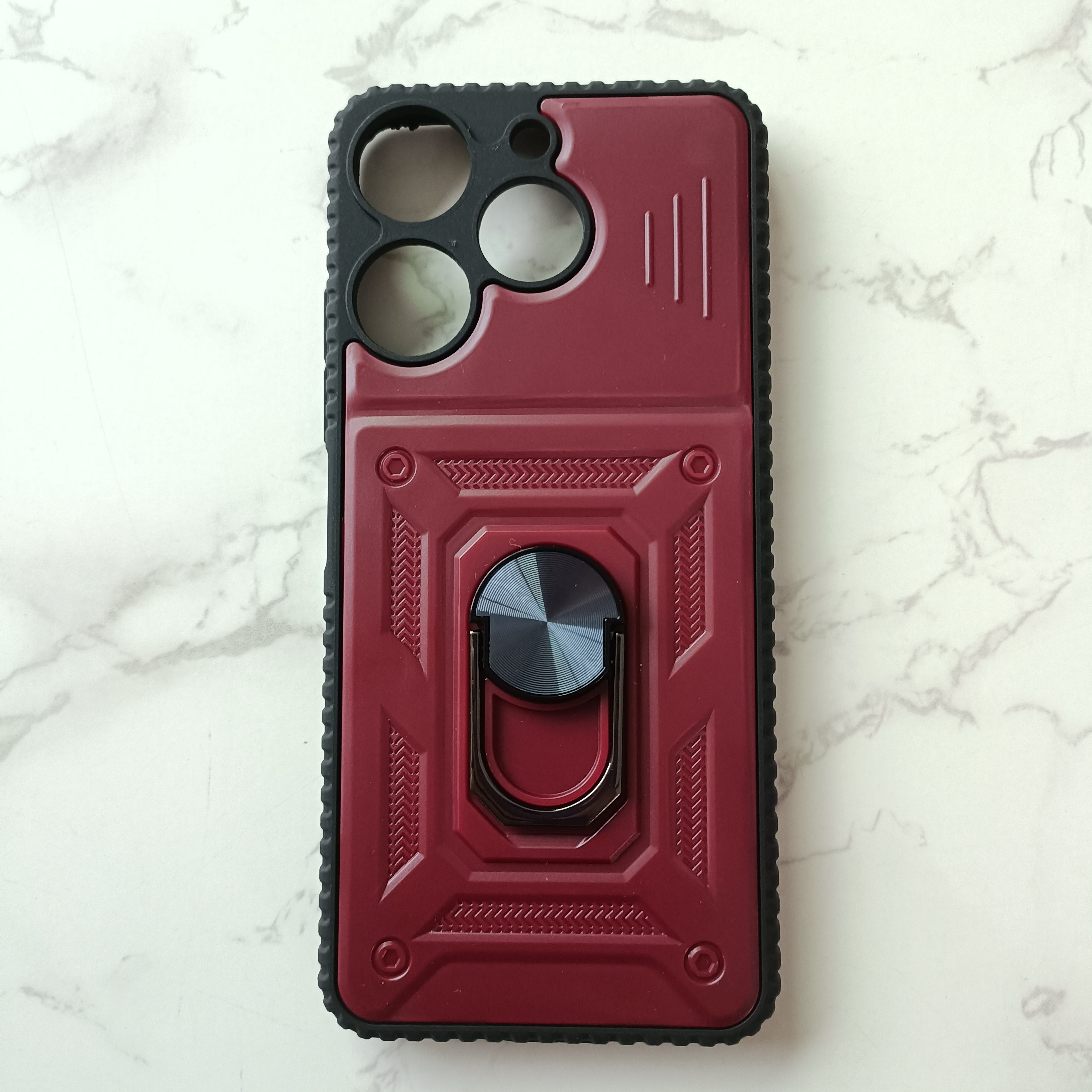 สีแดงเข้ม