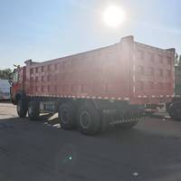 Camion benne Sinotruk Howo LHD 12 roues 6x4 8x4 pour le transport minier de pierres
