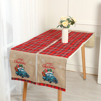Nouveau chemin de table décoratif en tissu sur le thème du camion bleu rétro avec motif à carreaux noirs et rouges et design de Noël