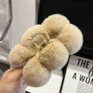 <span class=keywords><strong>Pince</strong></span> à cheveux coréenne personnalisable en peluche grande taille, motif lapin moelleux, nouveau style automne-hiver, accessoires pour femmes - Product Image 6