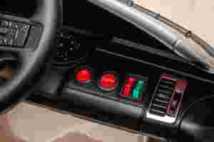Auto Eléctrico para Niños Modelo Rover con Licencia Oficial, Range <span class=keywords><strong>Evoque</strong></span>, con Batería, Control Remoto 2.4G, Ruedas de EVA, Asiento de Plástico PP - Product Image 5