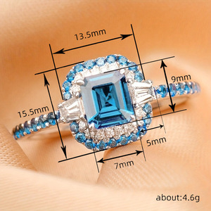 Anello Geometrico Quadrilatero di Lusso per Donne, Elegante Gioiello da Dito alla Moda - Product Image 5