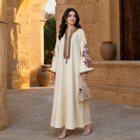 Vente en gros d'abaya kaftan pour femmes, robe longue à manches longues avec broderie florale