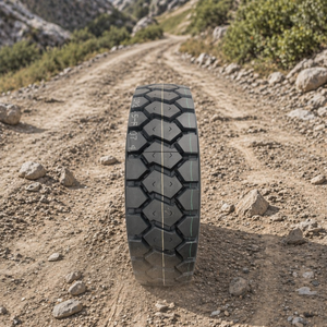 Pneus de camion tubeless à motif de blocage pour routes difficiles, pneus miniers pour routes rocheuses 12R22.5 - Product Image 1