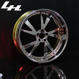 Juego de 2/3 Rines Forjados de Perfil Bajo, Cromados y Pulidos, Nueva Garantía de 5 Años para Chevy Camaro y Challenger Vintage - Product Image 1