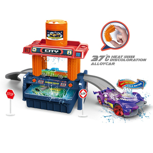 Set de Juego de Lavado de Coches de Policía y Bomberos con Estación de Lavado de Coches de Saneamiento Urbano, Coche de Aleación que Cambia de Color y 8 Señales de Tráfico - Product Image 4