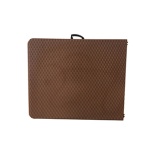 <span class=keywords><strong>Tavolo</strong></span> Pieghevole Rettangolare in HDPE <span class=keywords><strong>per</strong></span> Uso <span class=keywords><strong>Esterno</strong></span> in Parchi, Hotel e Matrimoni con Gambe Richiudibili - Durevole e Impermeabile - Product Image 2