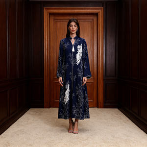 Abaya de luxe en polyester avec strass thermocollants pour femmes musulmanes - Abaya de soirée élégante et personnalisée - Product Image 1