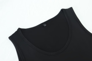 Minivestido Negro Sexy Ajustado Sin Mangas con Corte de Chaleco para Discoteca, Falda Corta Personalizada al por Mayor de Color Sólido - Product Image 4