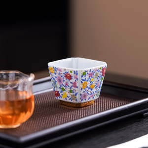 Tazza da Tè Doucai Wanhua Taiping, Tazza in Ceramica Vintage Cinese per Uso Domestico, Set Personale per Tè Kung Fu - Product Image 1