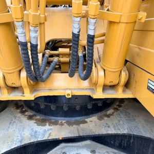 Excavadora CAT 320B con Cucharón de Excavación, Equipo de Construcción Hidráulico Usado - Product Image 4