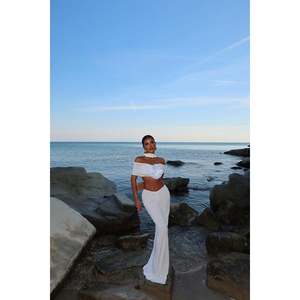 Conjunto de Bikini de Dos Piezas con Diseño de Loto Blanco, Elegante Traje de Baño para Mujer - Product Image 2