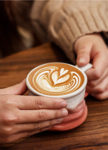 Mug à café en porcelaine à motif plissé fait main en gros, tasse à thé en céramique irrégulière, changement de four, ensemble cadeau d'affaires, tasse à eau rétro - Product Image 3