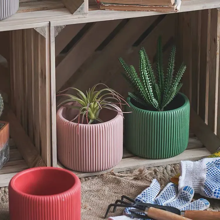 Nordic Gestreepte Ontwerp Schattige Koreaanse Bulk Goedkope Kleurrijke Cement Succulent Bloembakken Indoor Bloempotten Kleine Bonsai Pot Voor Planten