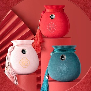 เครื่องทำความร้อนมือ Ocoopa พร้อมพาวเวอร์แบงค์ 10W ชาร์จผ่าน USB ได้ พกพาสะดวก ให้ความร้อนสองด้าน พร้อมหน้าจอแสดงผลดิจิตอล สำหรับใช้งานกลางแจ้ง - Product Image 2