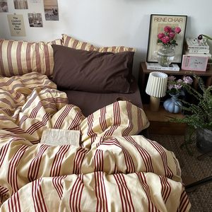 Set copripiumino 3 pezzi in cotone 100% color crema bordeaux righe traspirante resistente per camera da letto Boho - Product Image 4