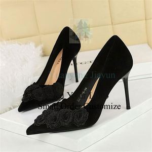 Chaussures à talons hauts pour femmes de la boutique en ligne de créateurs - Édition automne 2025 - Product Image 1