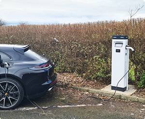 Estación de Carga para Vehículos Eléctricos Comercial de Suelo con Control por Aplicación, 7kW 22kW, OCPP2.0, Nivel 2, Doble Conector CCS2, Punto de Carga para VE - Product Image 1