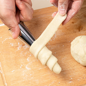 <span class=keywords><strong>Cuisine</strong></span> Acier Inoxydable Crème <span class=keywords><strong>Corne</strong></span> Pâtisserie Rouleau Gâteau Moule Spirale Cuit Croissants Tubes Cookie Dessert Outil - Product Image 4