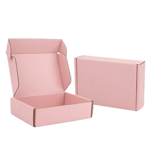 Carpeta de Cartón Reciclado Ecológica con Logotipo Personalizado, Color Rosa, Autoenrollable, con Estampado en Relieve y Lámina Dorada para Calcetines y Ropa - Product Image 1