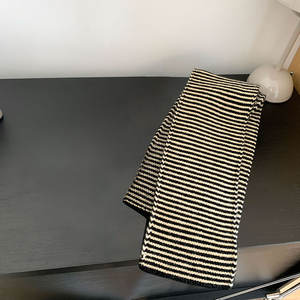 ファッショナブルな女性のテキスタイルニットストライプスカーフ-スタイリッシュな小さなネクタイ秋/冬用、暖かさを提供 - Product Image 6