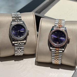 Montre à cadran violet haut de gamme - Lunette sertie de diamants, mouvement automatique avec fenêtre de date classique, unisexe - Product Image 1