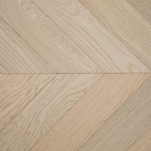 Plancher en bois d'ingénierie moderne en chêne blanc <span class=keywords><strong>Chevron</strong></span>, noyau en bouleau à 3 couches, système de clic, surface solide pour utilisation en entrepôt - Product Image 2