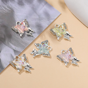 Colgante de mariposa con circonita cúbica, accesorios de joyería DIY de aleación para la fabricación de pulseras y collares, venta al por mayor - Product Image 1