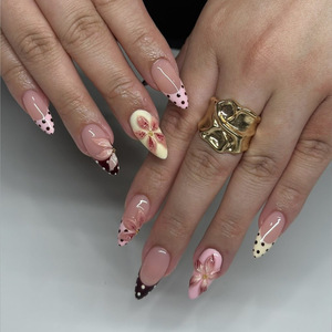 Uñas Postizas Francesas con Diseño de Lunares, Precio de Fábrica TSZS, 24 Piezas, Forma de Almendra, Longitud Mediana, con Flor de Lirio 3D - Product Image 1