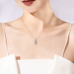 จี้รูปใบไม้เงินแท้ S925 ประดับเพชรโมอิสซาไนต์สี <span class=keywords><strong>D</strong></span> ดีไซน์เรียบหรู ทันสมัย น้ำหนักเบา - Product Image 4