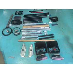 Pour <span class=keywords><strong>Mercedes</strong></span> Benz ancien modèle amélioré avec nouvelle <span class=keywords><strong>garniture</strong></span> <span class=keywords><strong>de</strong></span> carrosserie, feux arrière, bouchon <span class=keywords><strong>de</strong></span> réservoir <span class=keywords><strong>de</strong></span> carburant, feux <span class=keywords><strong>de</strong></span> freinage montés en hauteur - Product Image 1