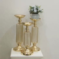 Lampu Lilin Pernikahan Tiga Bagian Gaya Nordic Modern dari Besi, Aksesoris Tatakan Bunga, Dekorasi Meja Tengah