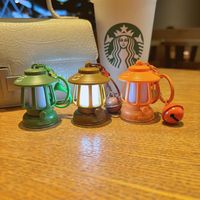 Gantungan Kunci Lampu Malam Kreatif Gaya Influencer Mini Lampu Minyak Bercahaya Aksesoris Tas Hadiah Kecil Plastik Individual