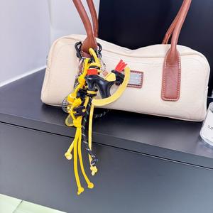 Amor caballo de madera tejido cordón colgante llavero - Product Image 2