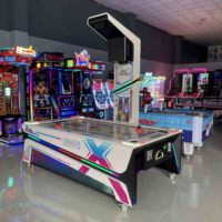 Fabricant personnalisé enfants et adultes prix maison de bonbons griffe Machine vraie grue d'arcade Machine d'amusement à pièces